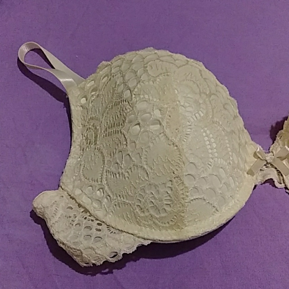 Bra - Picture 2 of 4